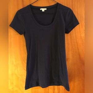 Womens’ Zenana Outfitters Small Scoop Neck Tee